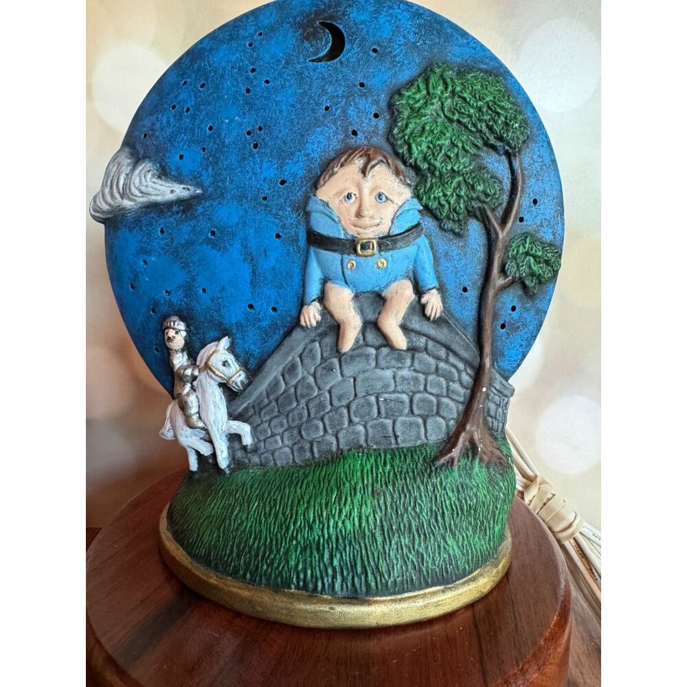 🍼 Vintage Blue‎ Humpty Dumpty Nursery Lamp – Hand-Painted Ceramic 🍼